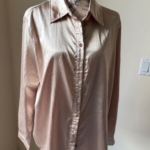 PrettyLittleThing women’s Light Brown Button Down Shirt Size Large.